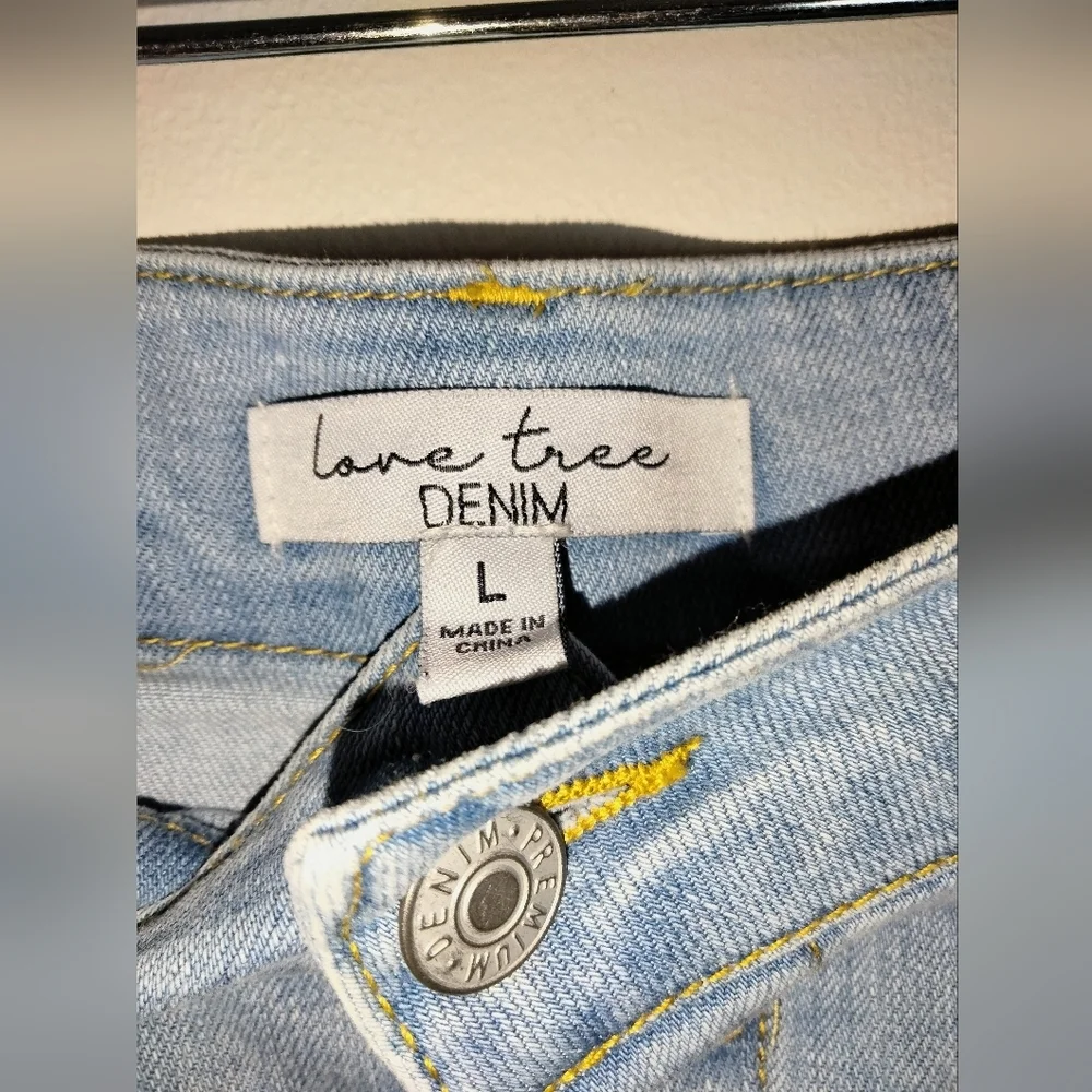 Love Tree (Size L) Light Wash Denim Jean Button Fly Skirt (NWT)